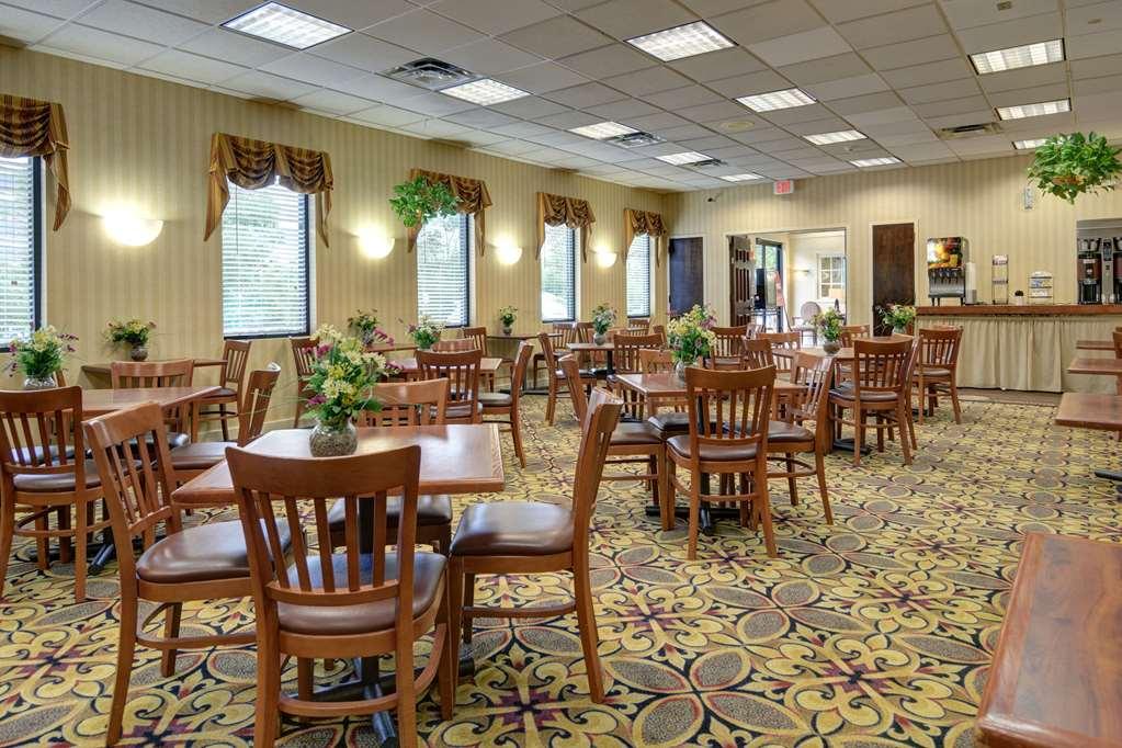 Suburban Studios Tysons Corner Vienna Restaurant photo